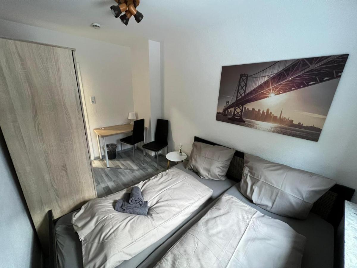 דירות Schoenes Einfaches Zimmer In Oldenburg 109 מראה חיצוני תמונה